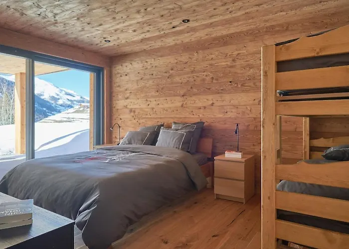 New High Standing Шале La Sage